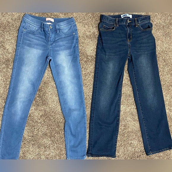 2 pair of size 10 girl blue jeans (squeeze and Old navy) - Picture 1 of 3